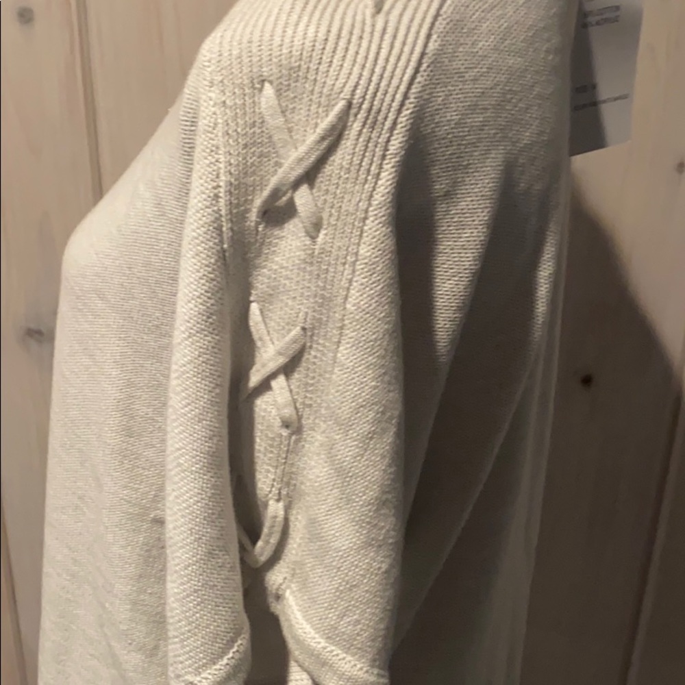 Design History sweater - Picture 3 of 4